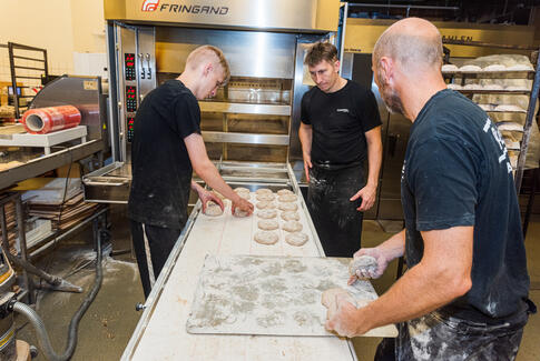 Surdejskongen gør det igen