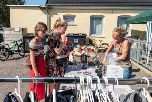 Kom til marked i Højbo Forsamlingshus