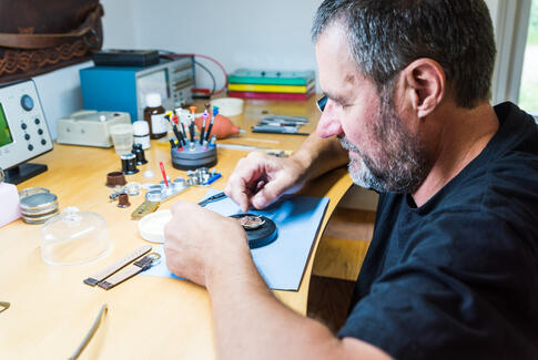 Claus elsker gamle ure