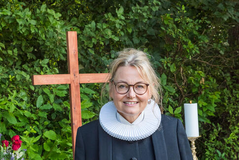 Flot fremmøde til Jane Frombergs sidste gudstjeneste i Gedved