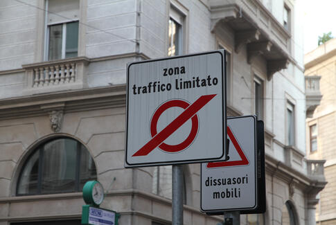 Bølge af italienske afgifter rammer danske bilister