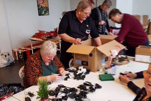 Lions sender julehilsen til enlige!