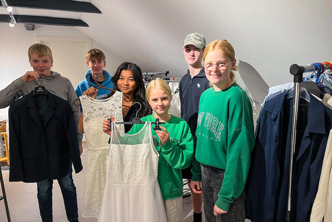 Find genbrugskonfirmand tøj i Østbirk