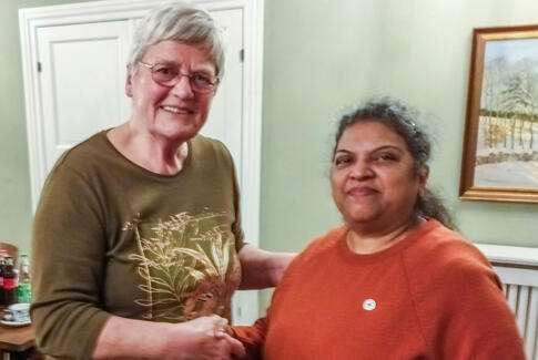 10 års nål og ros til Rose