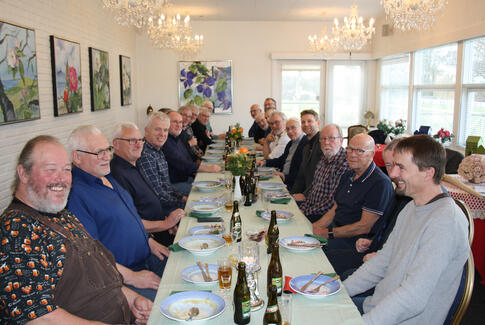 Gjedved Kjørmes Gjilde med gule ærter