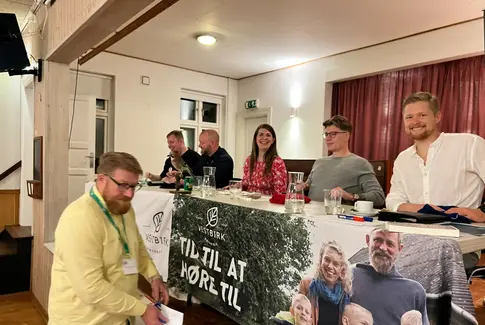 Politikere til vælgermøde