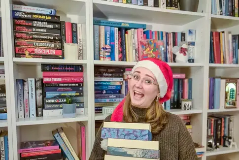 Emilie med årets bøger