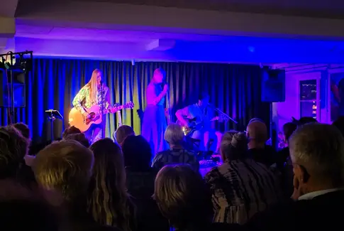 Strawberry Blonde på Det Gamle Mejeri i Brædstrup