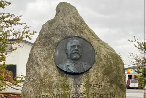 Hobolths mindesten i Østbirk