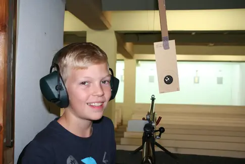 Østbirk træner til skoleskydning