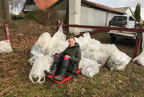 Hovedgård tager skraldet