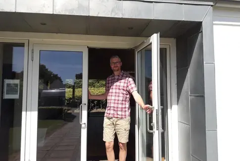 Kirken tilbyder fællesskab med mening