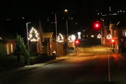 Østbirks julelys er tændt