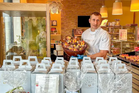 Bagermester Henrik Kjær, Kagehuset Hovedgård