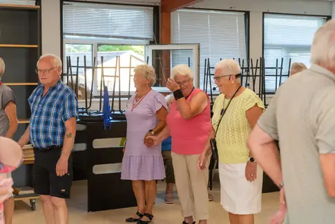 Seniordans - Støt brysterne