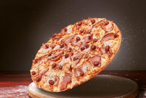 Gud og ta’med-hjem pizza
