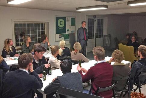 Vi skal også lytte til dem vi ikke er enige med