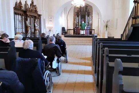 Egebakken på besøg i Hansted kirke