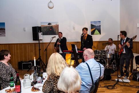 Vin, tapas og vellyd i Vestbirk