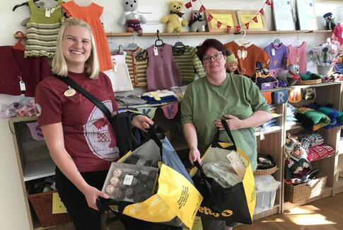 Oprydning gav garn til strikkedamerne