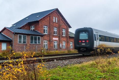 Præsentation af togstop i Hovedgård