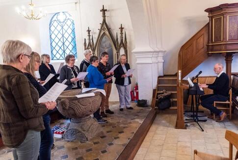 Damekor i Yding kirke