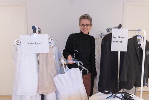 Er konfirmandtøjet blevet for småt?