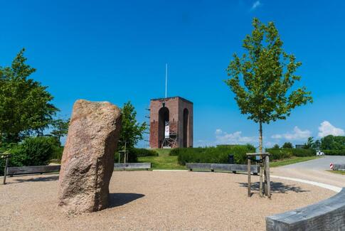 Turen går til: Ejer Bavnehøj og Yding Skovhøj