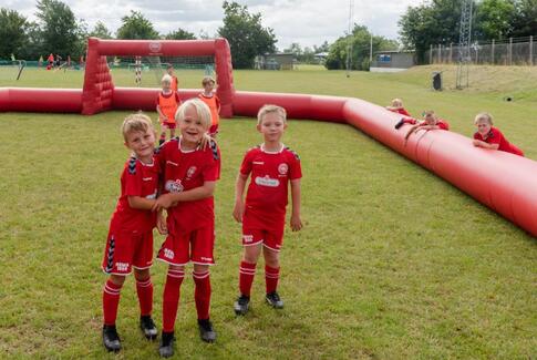 I fodboldskole i sommerferien