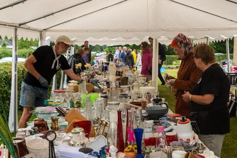 Loppemarked udfordret på plads