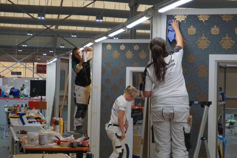 Kamilla promoverer livet som faglært