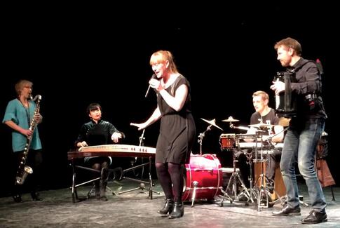 Ny dansk folkemusik møder kinesisk folkemusik – Phønix feat. kinesiske Sangka