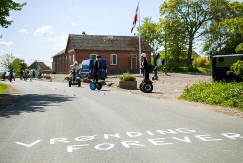 Landsbyer får penge - igen