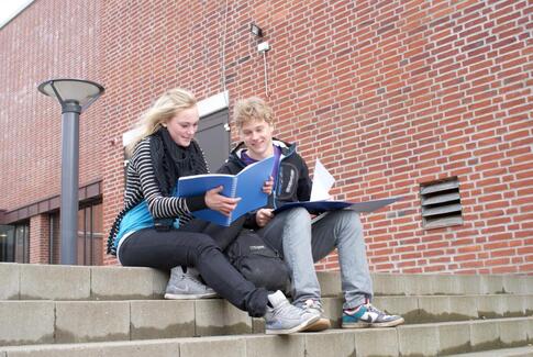 Bliv frivillig lektiehjælper for børn