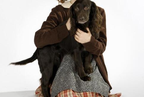 Her er Annie og hendes hund