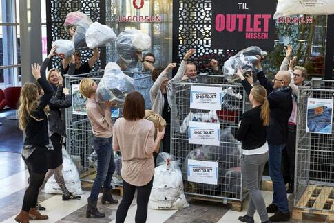 Brugt tøj bliver til nødhjælp på Outlet-Messen