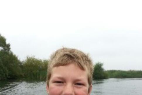 Østjyllands Politi efterlyser en 12 årig autistisk dreng