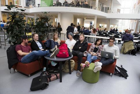 1.044 nye studerende får studieplads hos VIA i Horsens