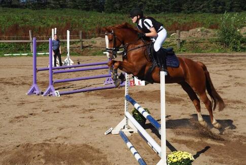 Flot deltagelse til ridestævne i Molger Rideklub