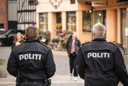 Forsamlingsforbuddet gælder nu for flere end 100 personer