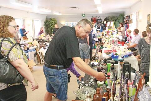 Marked i Højbo Forsamlingshus