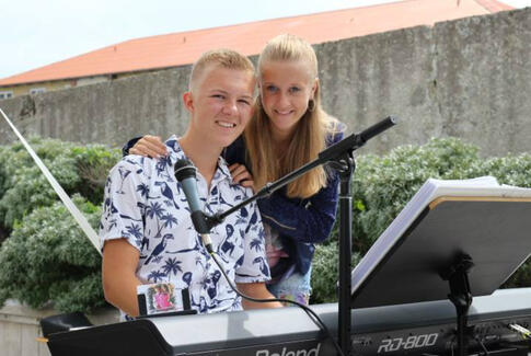 Celina &amp; Jacob atter i disco-drøn