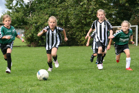 66 fodboldkampe på fodbolddag i Østbirk