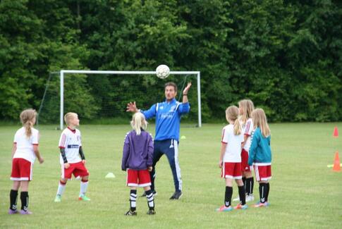 Skal din fodboldklub være en del af skoledagen?