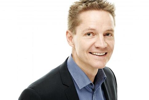 Tag spændetrøjen af lærerne