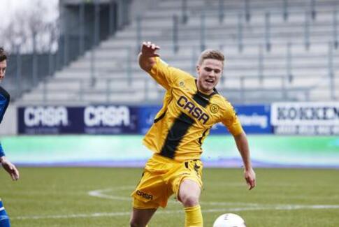 3 gule på stribe