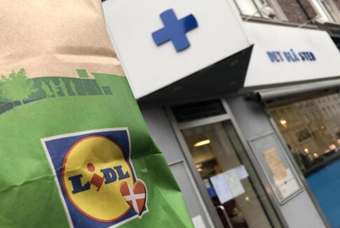 Blå Kors og Lidl uddeler over 1.500 gavekort i julehjælp