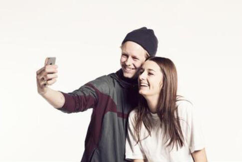 30 procent starter og slutter dagen med mobiltelefonen
