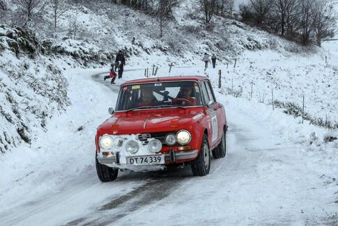 Syv deltagende biler i Rallye Monte Carlo Historique