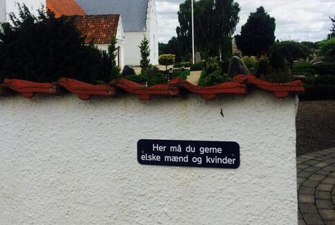 Her må du gerne elske mænd og kvinder